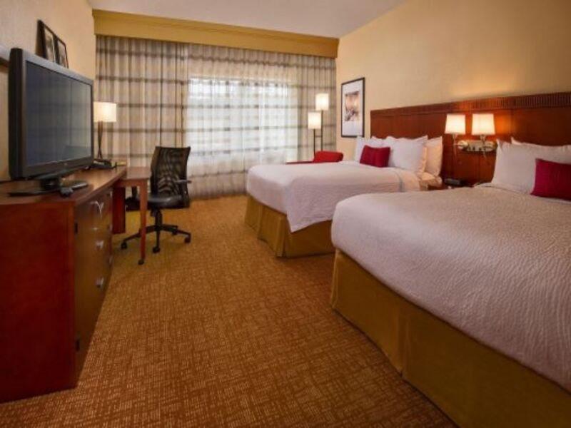 Courtyard By Marriott Raleigh 3*